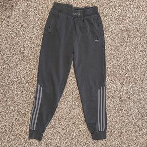 Adidas US Youth XL Grey Tonal Joggers w/ 3-stripe Lower Leg Detail  70ctn/30poly
